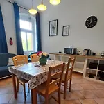 Apartment Muehlenstrasse - Zentrumsnah, Parkplatz Inklusive - Ideal Fuer Familien, Paare Und Geschaeftsleute *