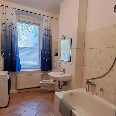 Muehlenstrasse - Zentrumsnah, Parkplatz Inklusive - Ideal Fuer Familien, Paare Und Geschaeftsleute *