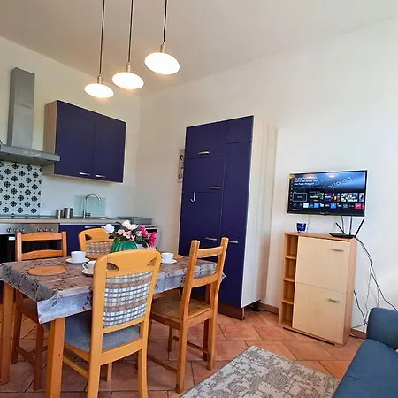 Muehlenstrasse - Zentrumsnah, Parkplatz Inklusive - Ideal Fuer Familien, Paare Und Geschaeftsleute *