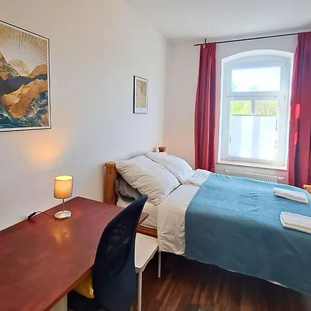 Muehlenstrasse - Zentrumsnah, Parkplatz Inklusive - Ideal Fuer Familien, Paare Und Geschaeftsleute * Chemnitz
