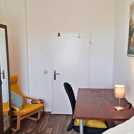 Muehlenstrasse - Zentrumsnah, Parkplatz Inklusive - Ideal Fuer Familien, Paare Und Geschaeftsleute
