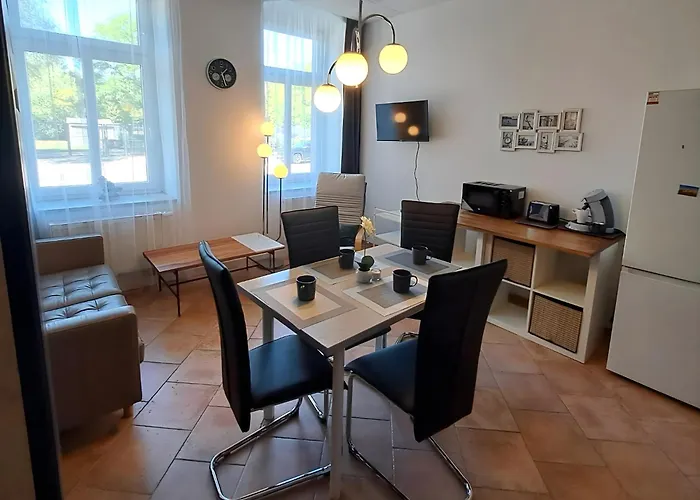 Muehlenstrasse - Zentrumsnah, Parkplatz Inklusive - Ideal Fuer Familien, Paare Und Geschaeftsleute * Chemnitz