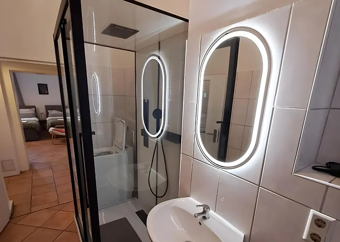 Muehlenstrasse - Zentrumsnah, Parkplatz Inklusive - Ideal Fuer Familien, Paare Und Geschaeftsleute