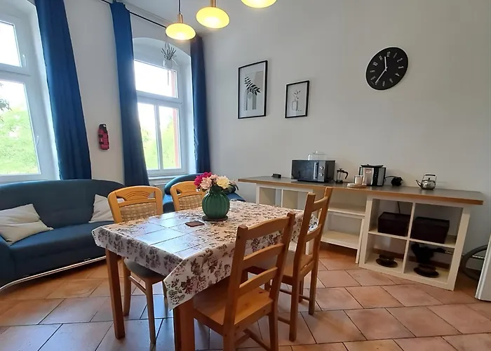 Appartement Muehlenstrasse - Zentrumsnah, Parkplatz Inklusive - Ideal Fuer Familien, Paare Und Geschaeftsleute *